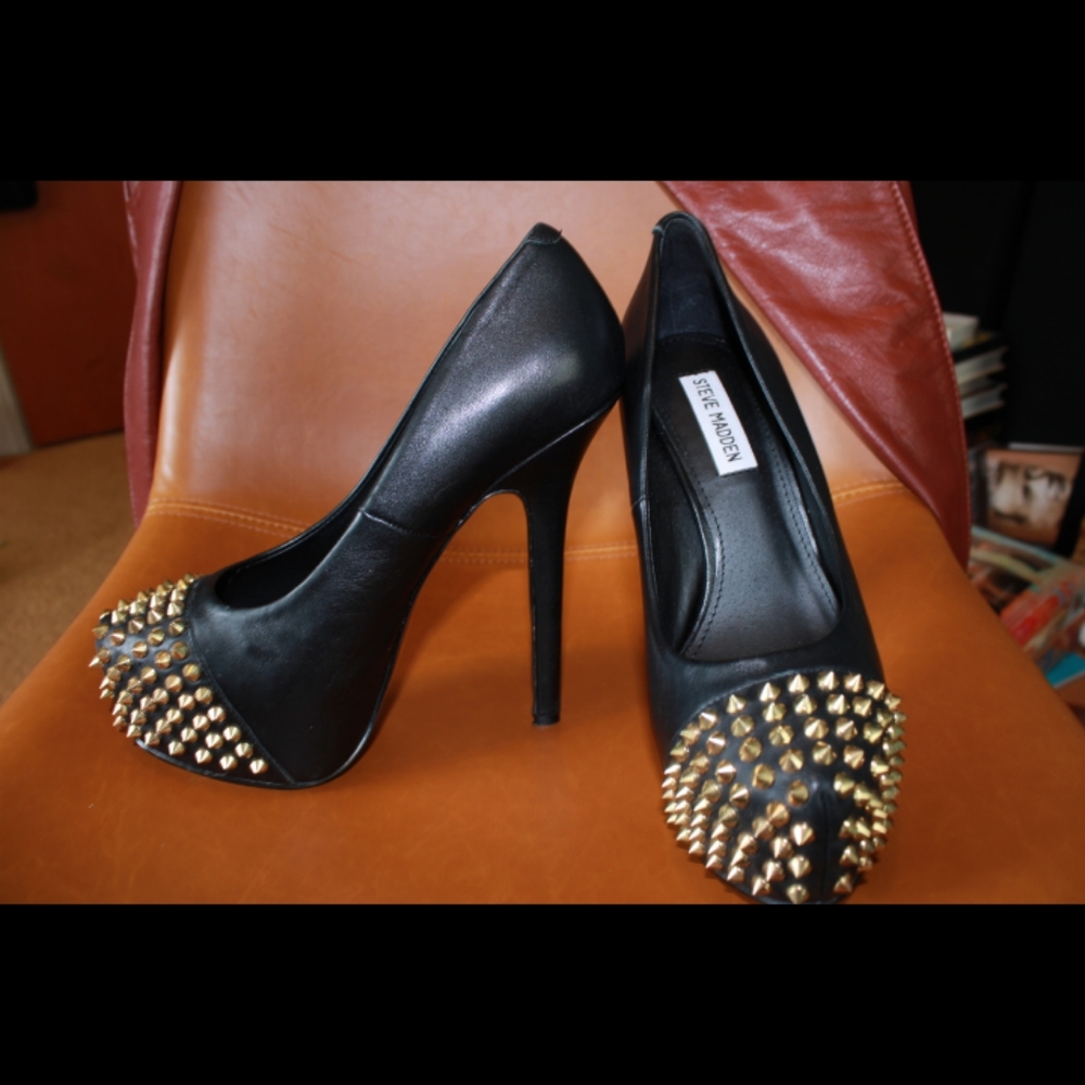 Steve Madden black heels with golden spikes